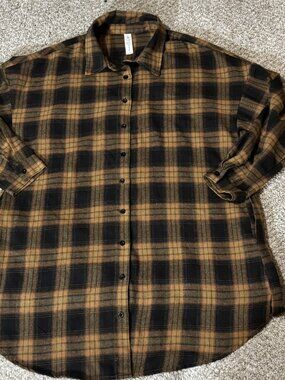 B Shirt Women's XL Black Brown Orange Plaid Button Down Flannel Top Oversized